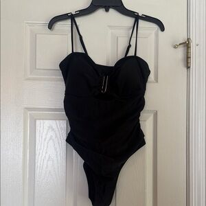 Black One-piece Cheeky Removable Pads Swimsuit